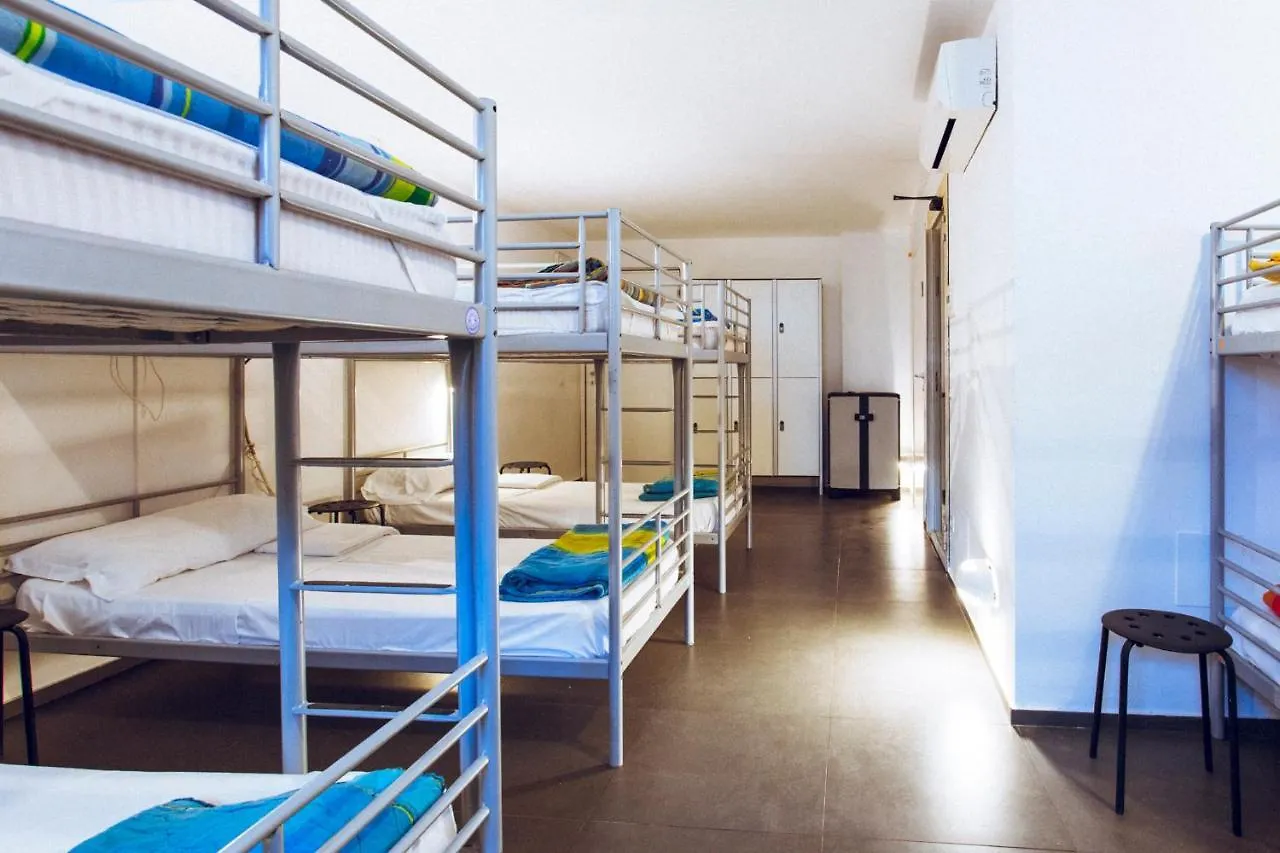 LoL Hostel Siracusa Syrakus Italien